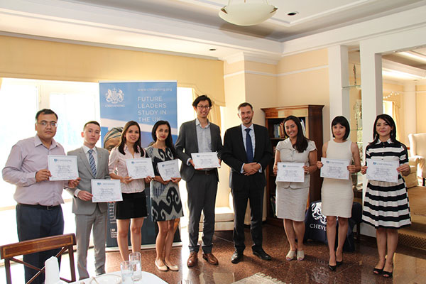 Узбекские специалисты, ставшие победителями программы Chevening, будут учиться в ВУЗах Великобритании