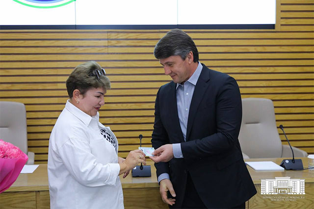16 People Granted Uzbek Citizenship by Presidential Decree