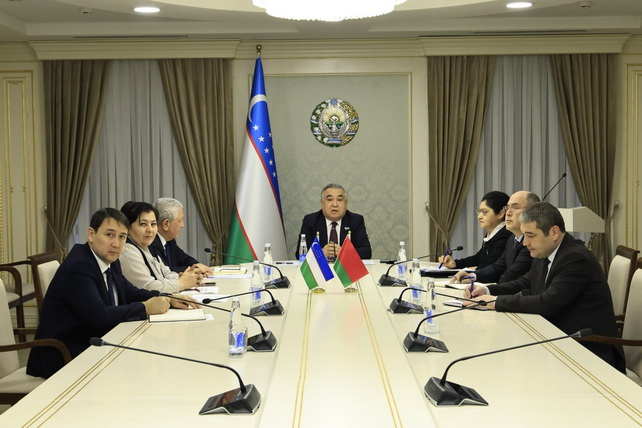 Uzbekistan and Belarus Parliamentary Commission Members Discuss Expanding Cooperation