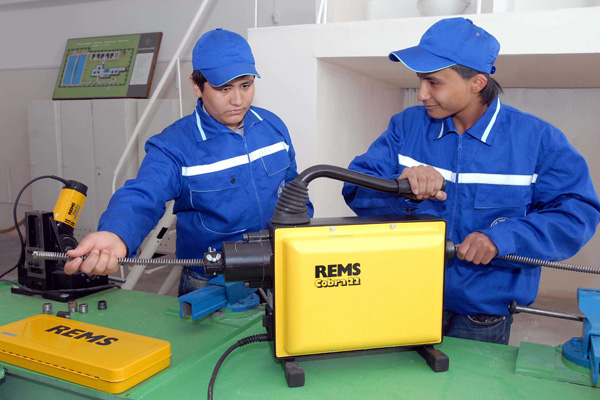 Узбекистан в 2016 г планирует создать около 1 млн. рабочих мест