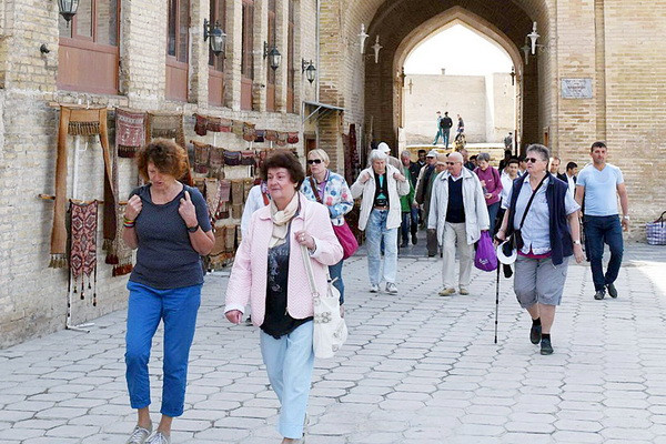 Some 2.41 million foreign citizens visit Uzbekistan