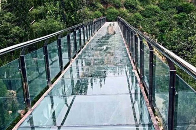 Suspension bridge to connect Yusukhona and Sijjak Mahallas in Tashkent region