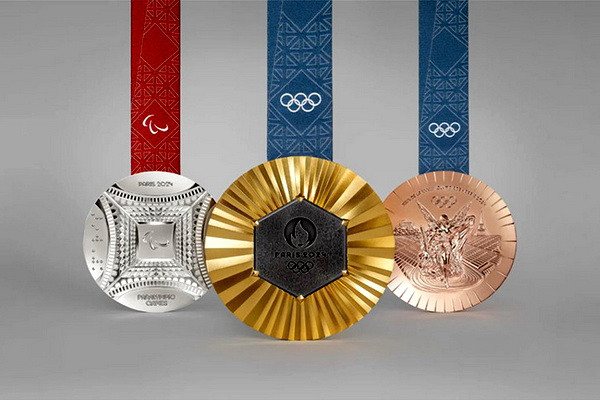 В Париже представлены медали Олимпийских игр 2024 года