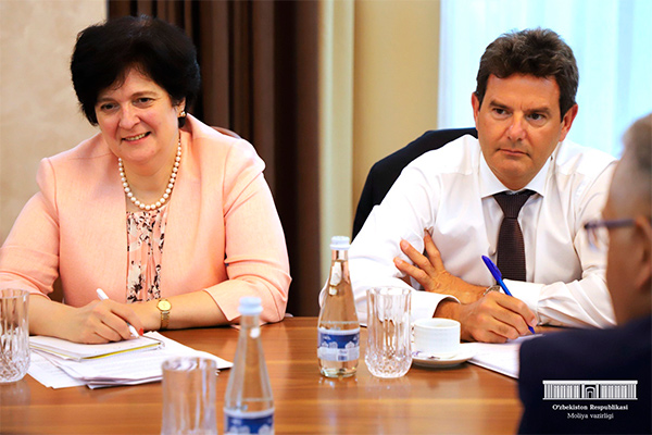 Jamshid Kuchkarov meets with EBRD delegation