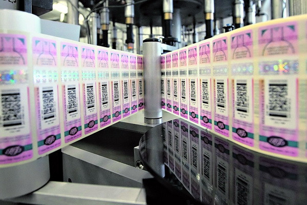 Uzbekistan introduces excise stamps of a new sample for alcohol and tobacco products