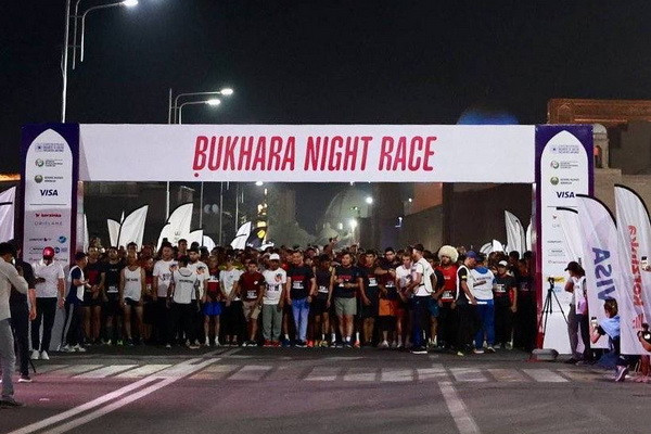 Ночные забеги Bukhara Night Race