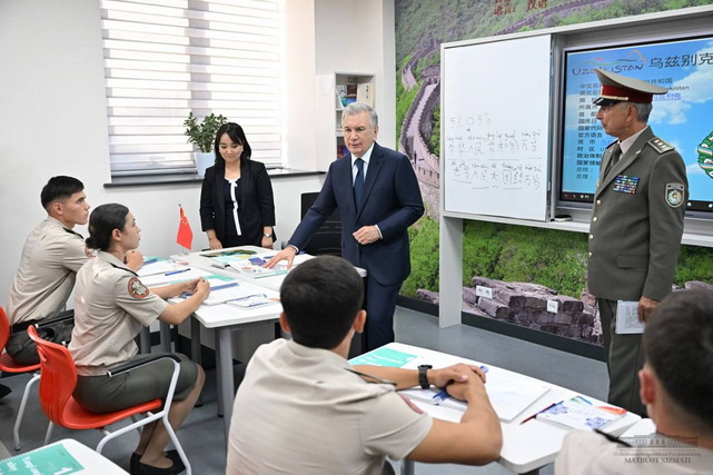 Supreme Commander visits the University of Public Security