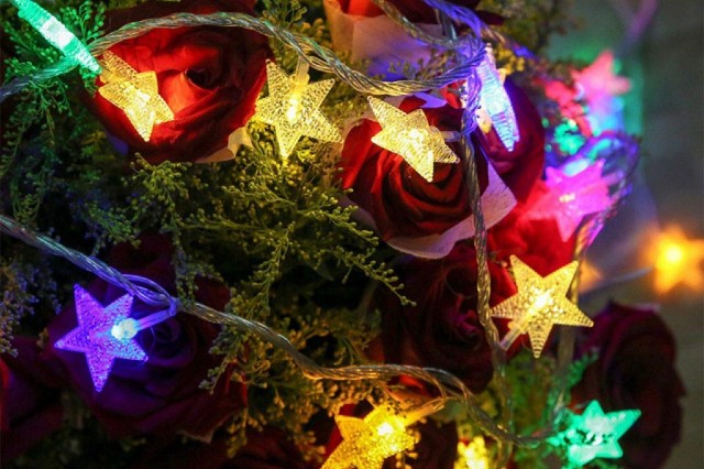 В Сирии боевики подожгли рождественскую елку