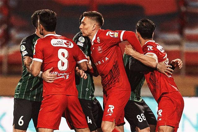 Igor Sergeev Scores Second Goal for Persepolis in Iranian League, but Team Falls to Heybar