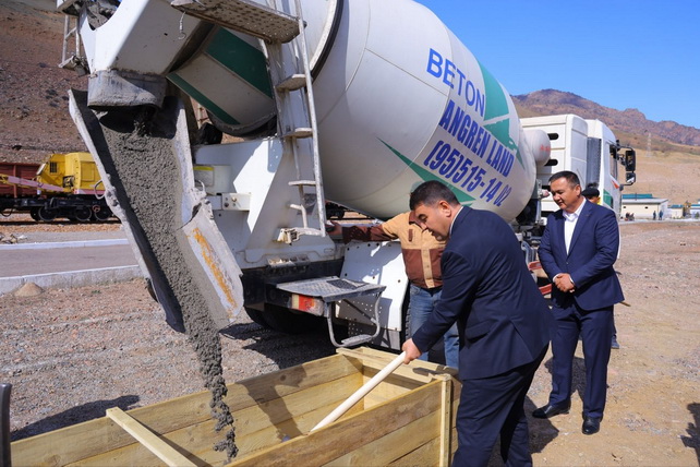 В Папском районе заложен первый камень туристического комплекса Arashan Resort