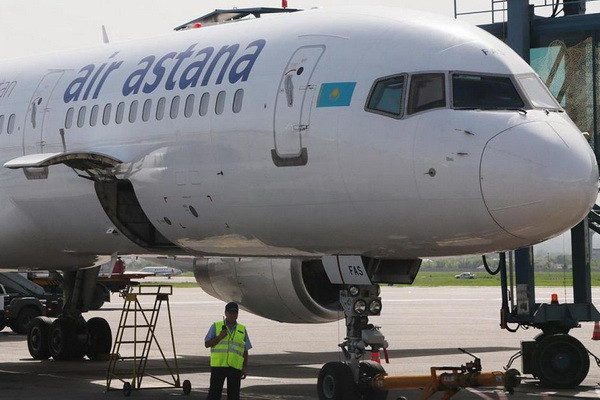 Пассажиры рейса Ташкент-Алматы авиакомпании Air Astana получили различные травмы после попадания самолёта в зону сильной турбулентности