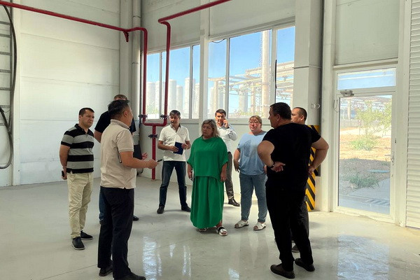 Representatives of the production of materials for cars visited the technopark "Chirchik"