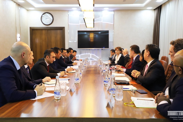 Uzbek Finance Ministry, IFC consider bilateral cooperation