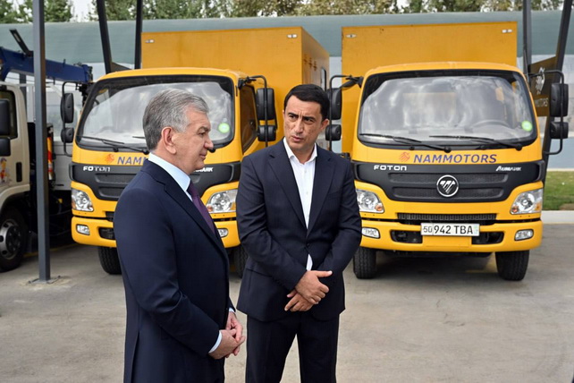 Президент посетил модернизированную насосную станцию «Айкирон-1» в Наманганской области