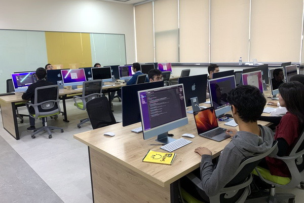 AU стал авторизованным учебным центром Apple