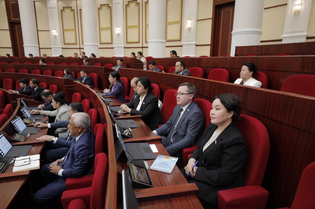 Uzbekistan Parliament Approves Law on Construction Oversight