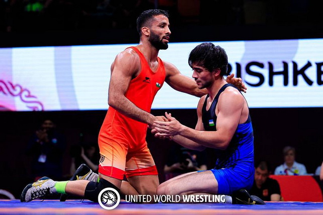 Uzbekistan wins silver, bronze at Asian Wrestling Championships