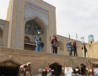 Uzbekistan Travel Workshop’2013 successfully held in Khiva