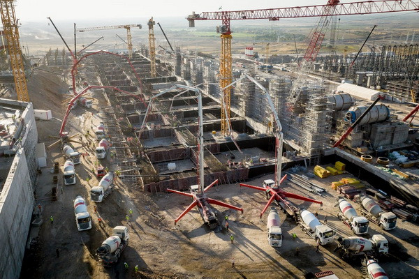 A new concrete pouring record has been set