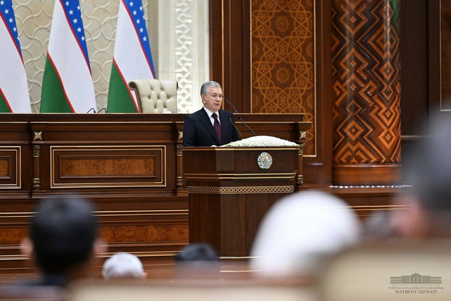 Президент принял участие в первом заседании Сената