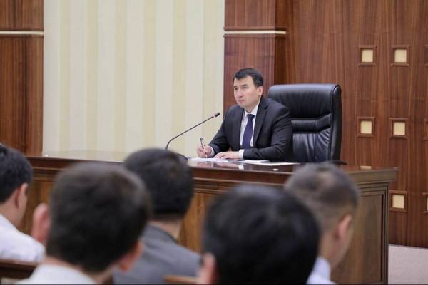 Head of MIFT discusses topical issues in the field of transport and logistics with entrepreneurs