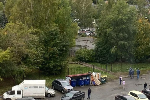 В Ижевске неизвестный устроил стрельбу в школе и покончил собой