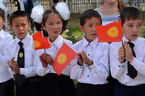 В Кыргызстане дети пойдут в первый класс с 6 лет и будут учиться 12 лет