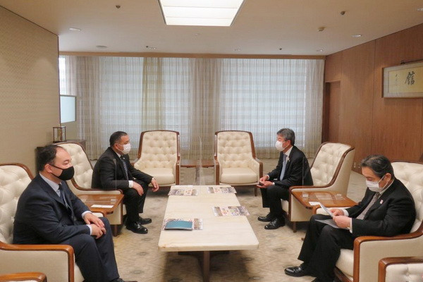 Issues of expanding cooperation with Japan’s Kansai region discussed
