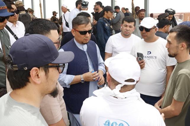 Uzbek Business Delegation Arrives in Afghanistan