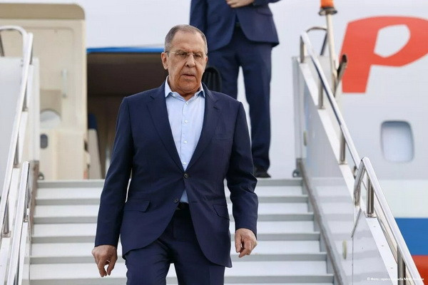 Глава МИД РФ прибыл в Узбекистан