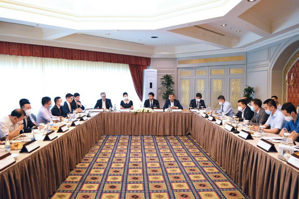 Meeting with Chinese investors