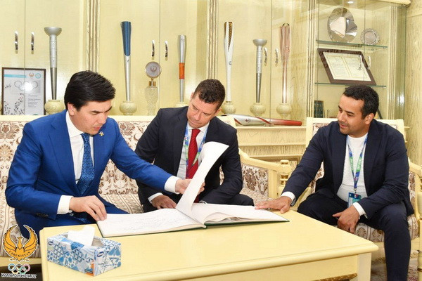 Спортивный директор МОК посетил НОК Узбекистана