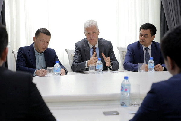 Обсуждены вопросы сотрудничества с ОЭСР в области образования