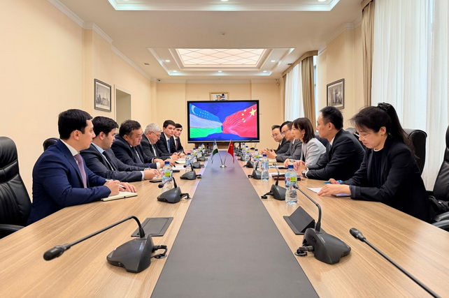 Uzbekistan Strengthens Cooperation with China Exim Bank