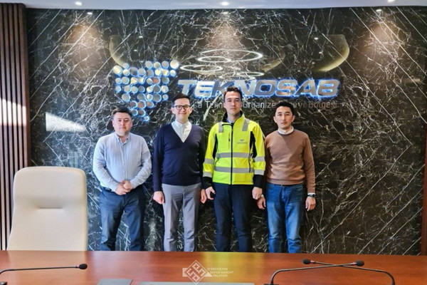 A delegation of Uzbekistan gets acquainted with the activities of the industrial zone TEKNOSAB
