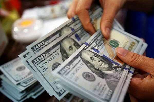 В Киргизии ограничили вывоз наличной валюты