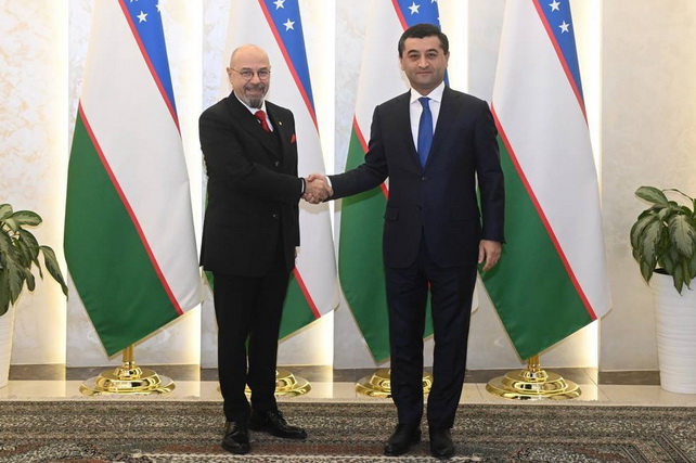 Uzbek Foreign Minister Receives Credentials from New Albanian Ambassador