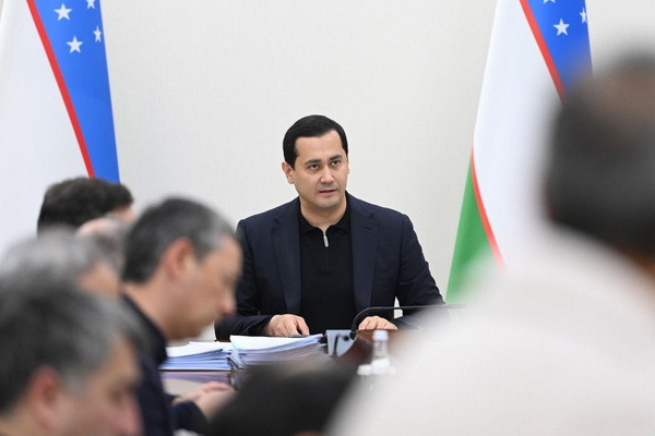 ​​​​​​​Ван Хунин и Сардор Умурзаков обсудили сотрудничество Китая и Узбекистана