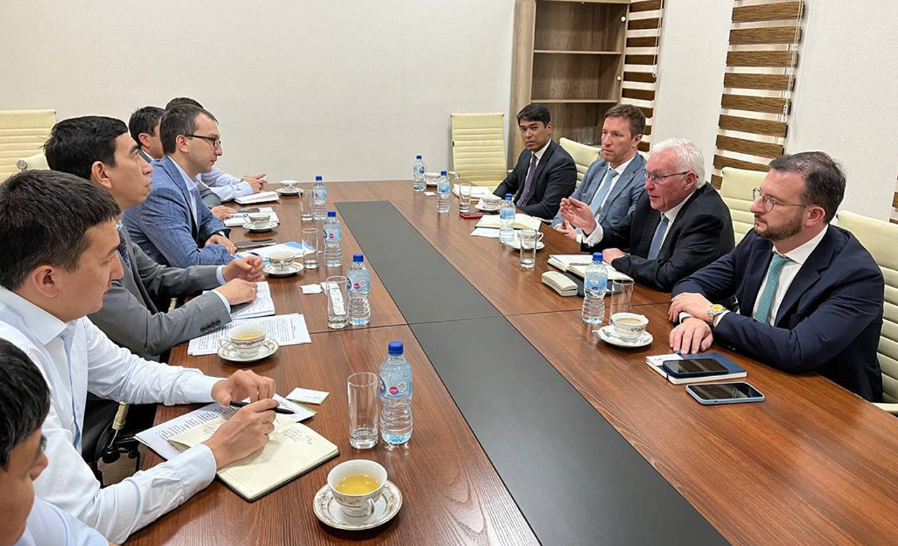 Uzbekneftegaz holds negotiations with DeGolyer and MacNaughton