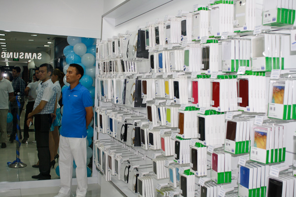 Samsung opens brand shop in Tashkent